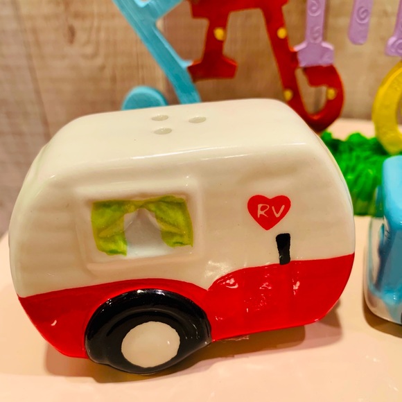 Family Sign & Blue Truck & RV Salt & Pepper Set - Picture 4 of 16